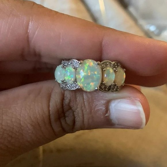 Elegant Opal and Silver Women's Ring - Picture 8 of 8